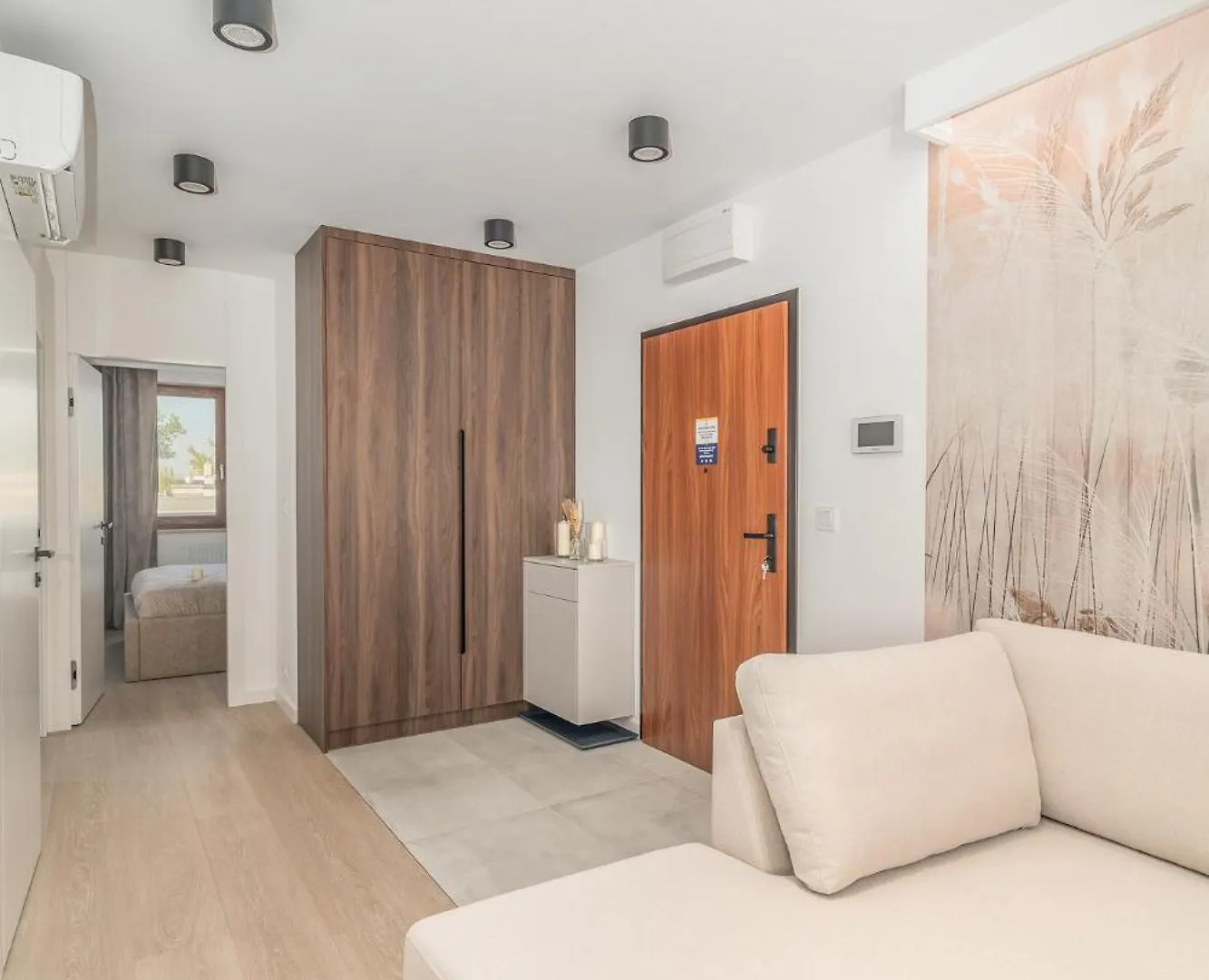 Apartment Krakow Prestige Suites - 61M2, Parking, Balcony, Workspace, Ac - By Rentujemy